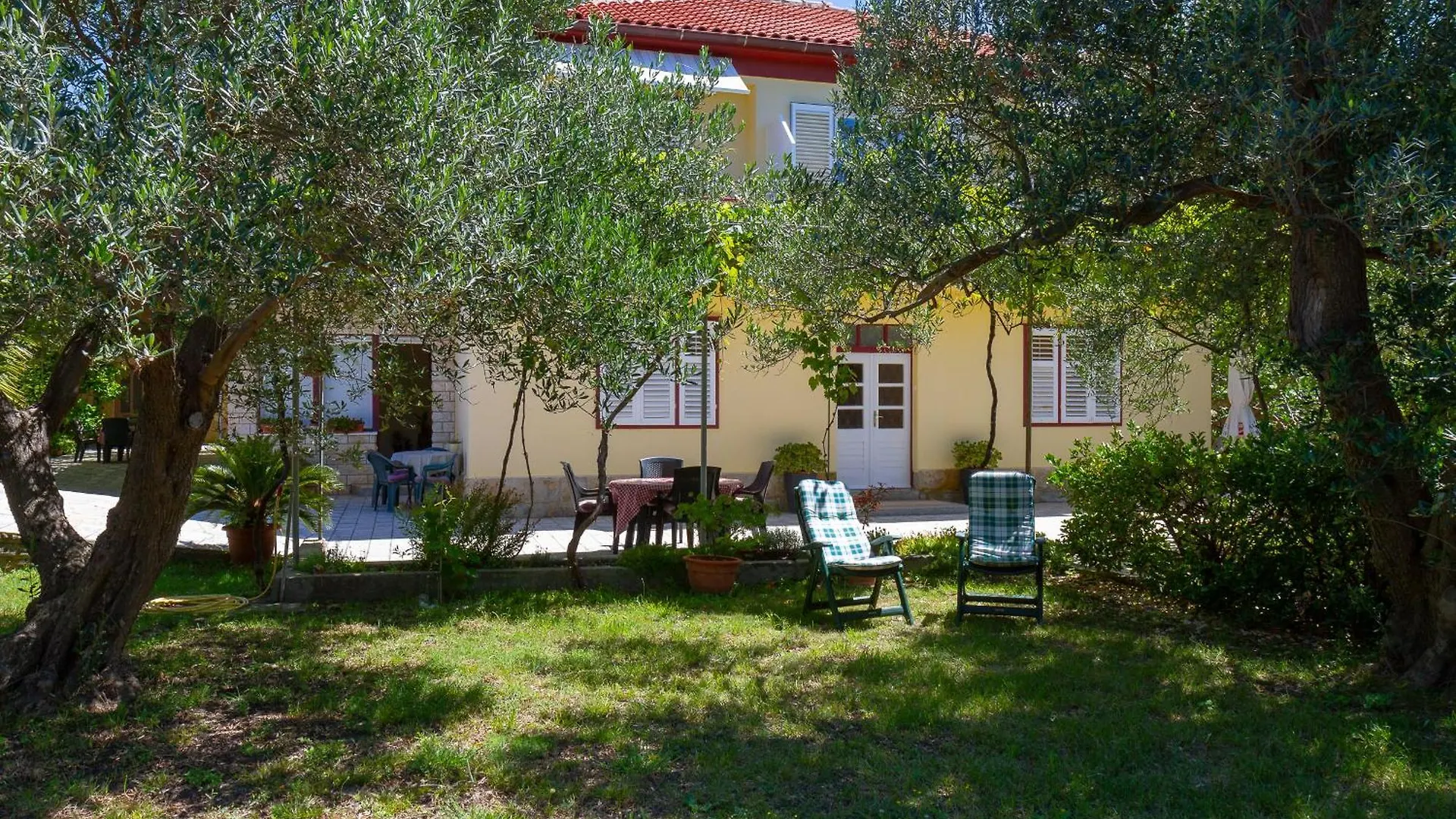 Apartments & Rooms Sanja Rab Town