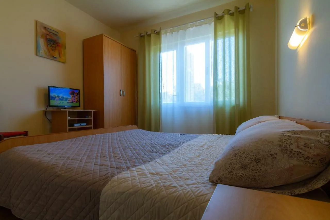 Apartments & Rooms Sanja Rab Town