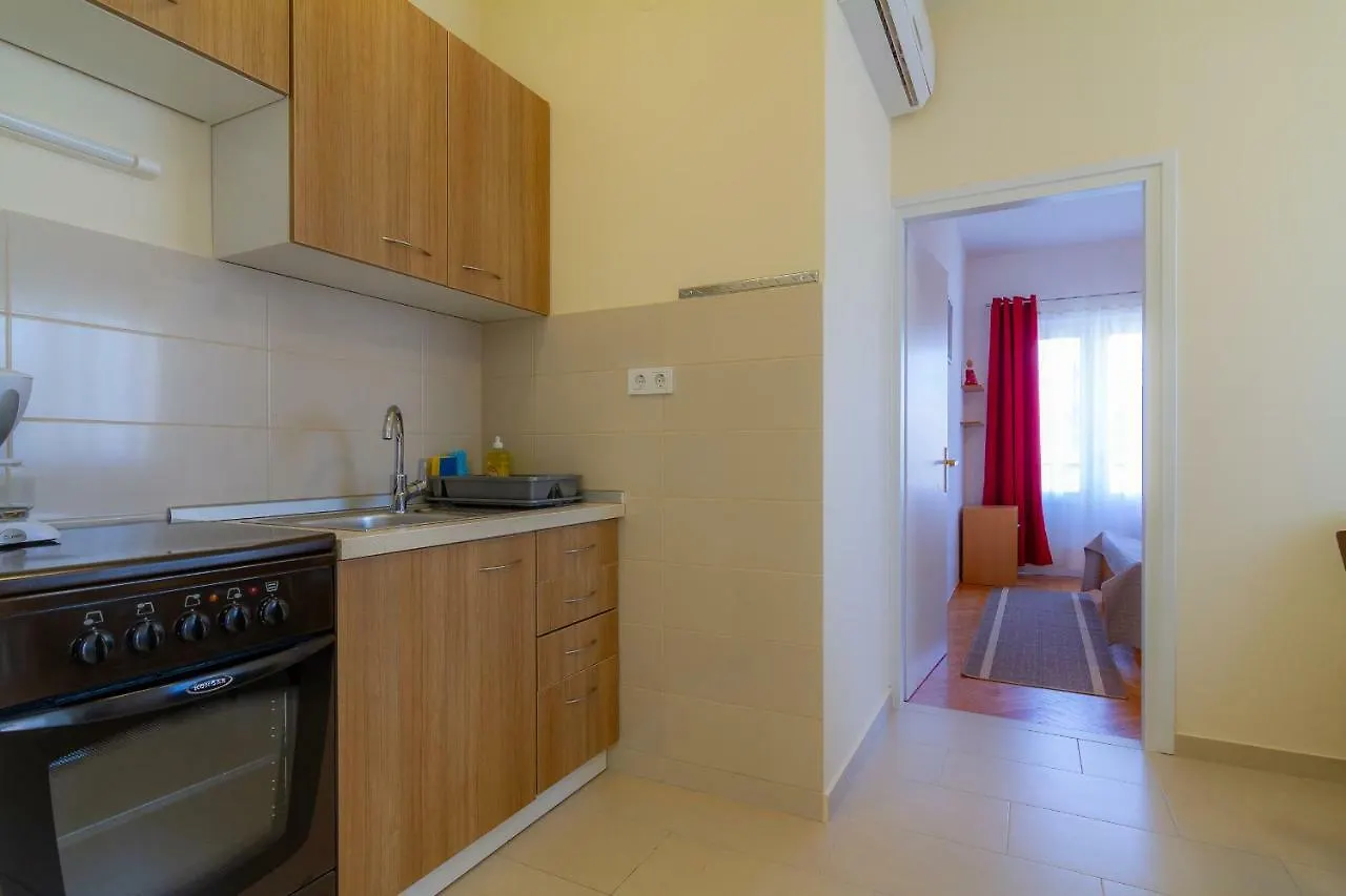 Apartments & Rooms Sanja Rab Town